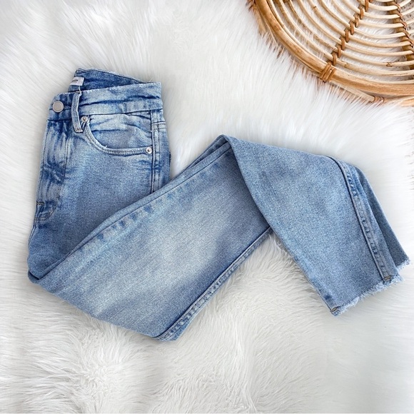 Good American Good Curve Crop Jeans Light Blue Raw Cut Hem High Rise 00/24 - Picture 3 of 14
